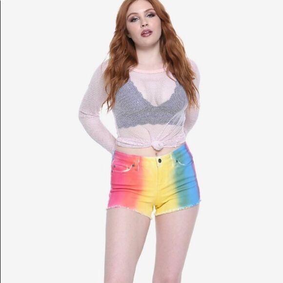Blackheart Hot Topic size 7 shortie shorts - Picture 1 of 7